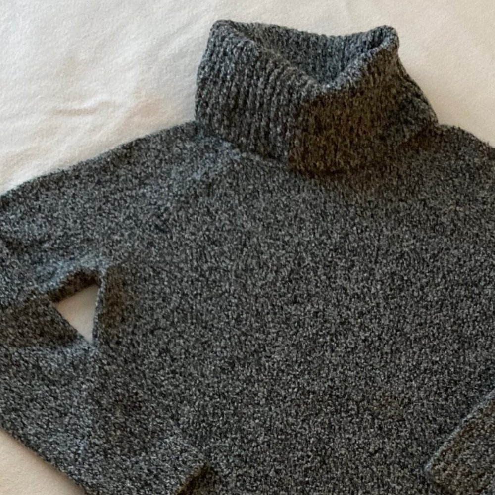 LL Bean Cowlneck Sweater black/white